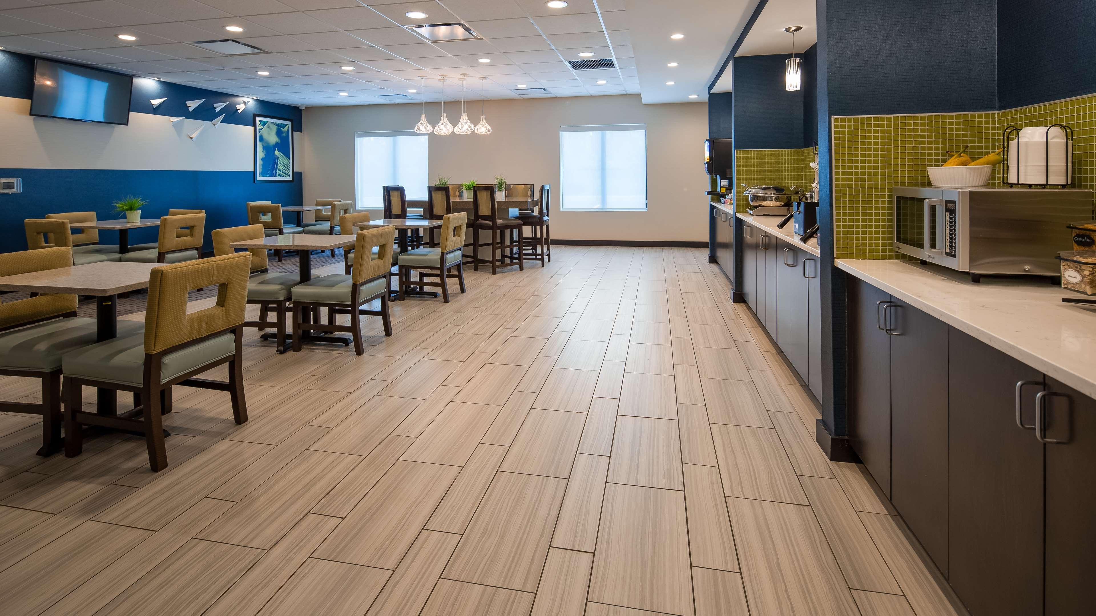Best Western Plus Midwest Inn Omaha Extérieur photo