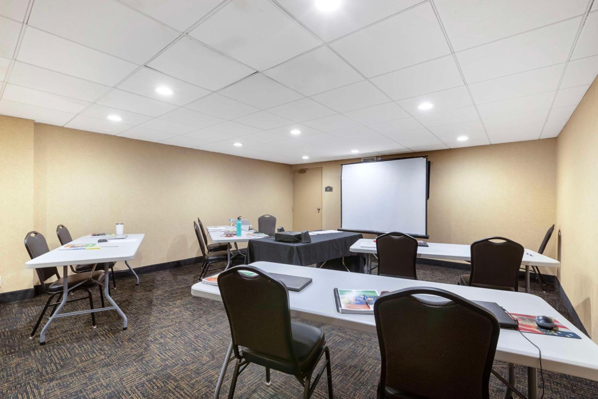 Best Western Plus Midwest Inn Omaha Extérieur photo