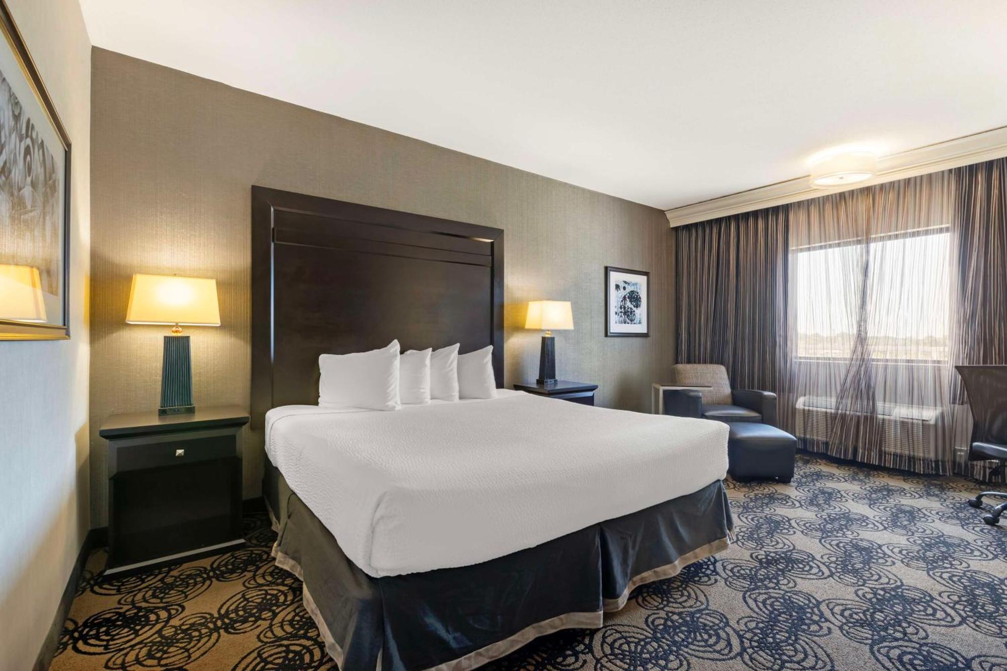 Best Western Plus Midwest Inn Omaha Extérieur photo